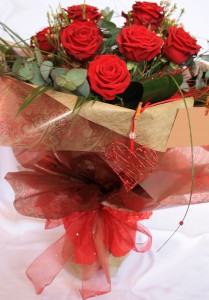 TRUE LOVE.... LUXURY LONG STEMMED SCENTED DOZEN RED ROSES £69.95 — at Emms Stems.