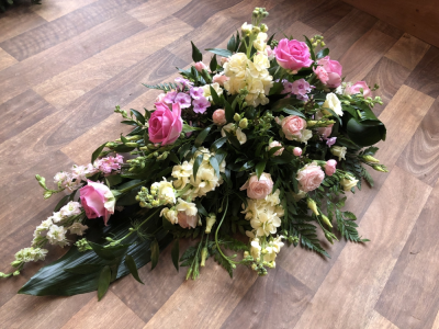 Single Ended Spray - Beautiful Spray of Flowers in Creams and Pinks. Single Ended Spray - Beautiful Spray of Flowers in Creams and Pinks.