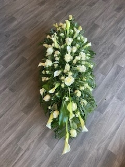 White Coffin Spray - Coffin Spray, Including Arum Lilies, Roses, Veronica and lovely foliage. 3ft standard, 4ft medium, 5ft large White Coffin Spray - Coffin Spray, Including Arum Lilies, Roses, Veronica and lovely foliage. 3ft standard, 4ft medium, 5ft large