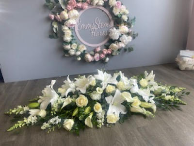 Lily & Rose Coffin Spray - Luxury White Lily and White Rose Coffin Spray. This can be made in 3ft, 4ft & 5ft lengths Lily & Rose Coffin Spray - Luxury White Lily and White Rose Coffin Spray. This can be made in 3ft, 4ft & 5ft lengths