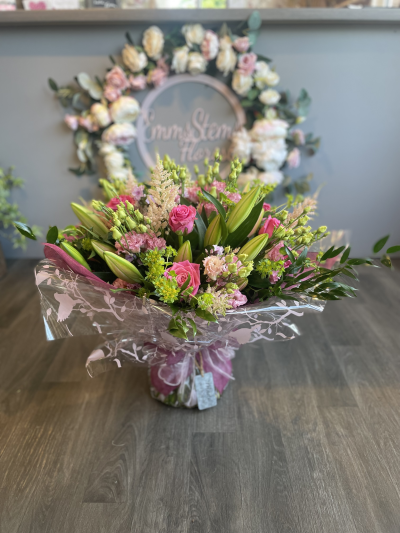 Summer Breeze - This amazing beautiful bouquet is full of lovely flowers to show your Mum just how amazing she is Summer Breeze - This amazing beautiful bouquet is full of lovely flowers to show your Mum just how amazing she is