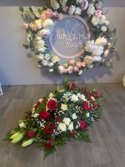 Single Ended Spray SYM-301 - This red and white single ended spray is handmade by our talented florists using the freshest flowers to guarantee a loving tribute. Same day delivery may not be possible on this design – please contact us to discuss your requirements. Single Ended Spray SYM-301 - This red and white single ended spray is handmade by our talented florists using the freshest flowers to guarantee a loving tribute. Same day delivery may not be possible on this design – please contact us to discuss your requirements.