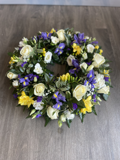 Wreath - A classic textured design in white, yellow and blue. Wreath - A classic textured design in white, yellow and blue.