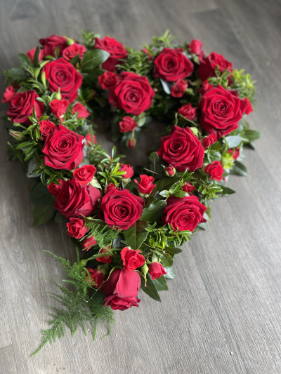 All my Love Heart - Stunning open bespoke made Heart using Red Roses.
Standard- 15"
Medium-18"
Large-21" All my Love Heart - Stunning open bespoke made Heart using Red Roses.
Standard- 15"
Medium-18"
Large-21"