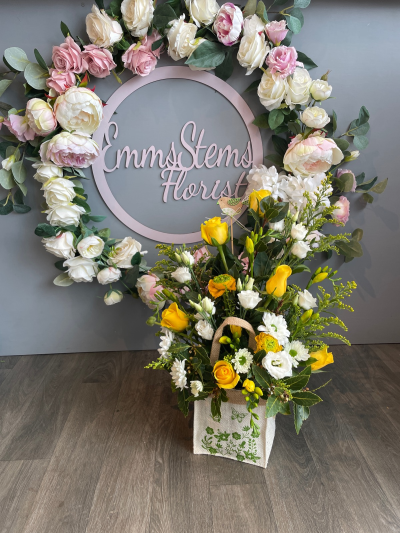 Lemon Drops - A little bag of flowers is the perfect way to send your message. Lemon Drops - A little bag of flowers is the perfect way to send your message.